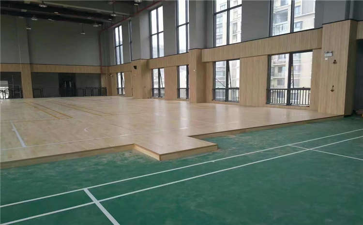 22厚體育館木地板安（ān）裝工藝