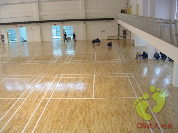 楓木運動木（mù）地板表麵係（xì）統性的安裝維護保養方法