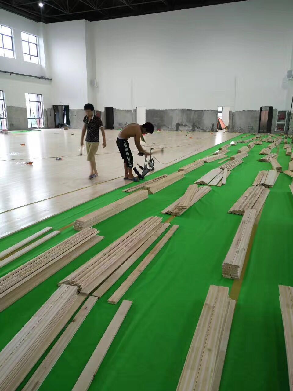 把握運動（dòng）木地（dì）板施工源頭（tóu）至關（guān）重要