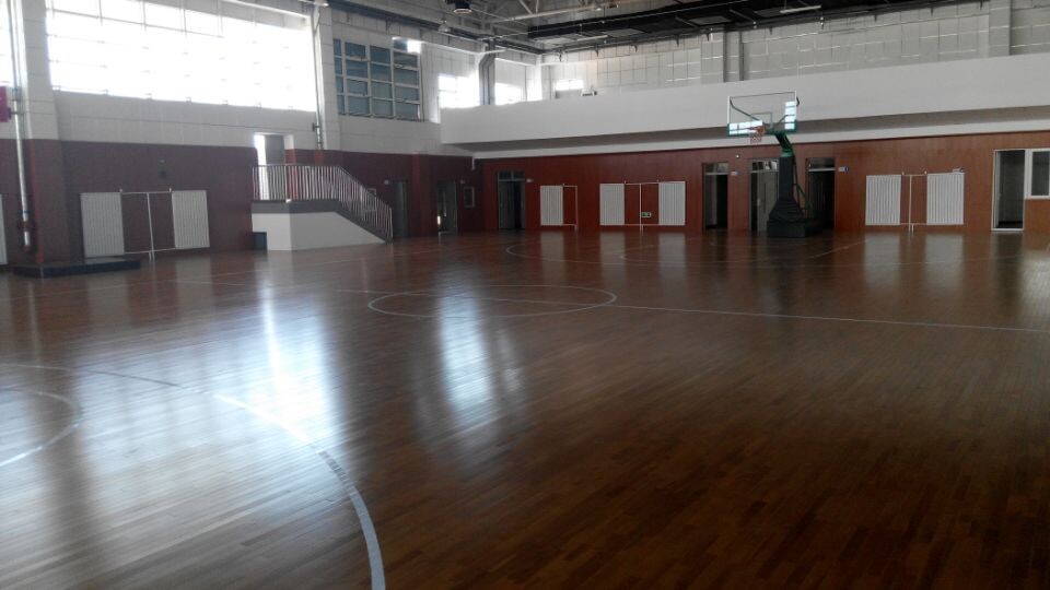 籃球場館木地(dì)板之北京市101中學懷柔分校