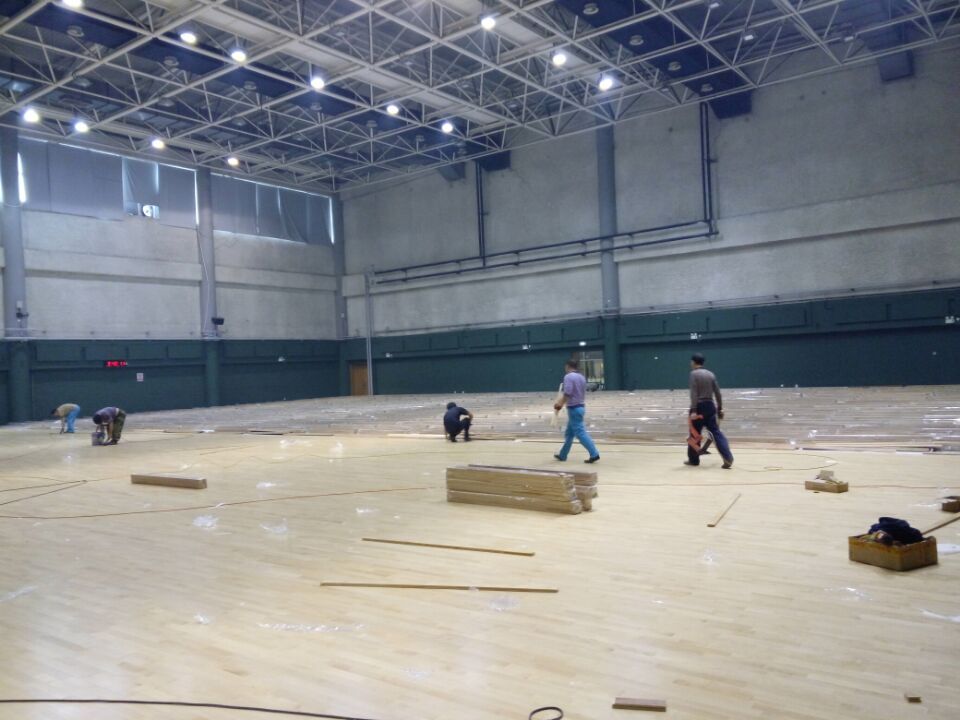 內蒙古(gǔ)體育館籃球場運動木地板
